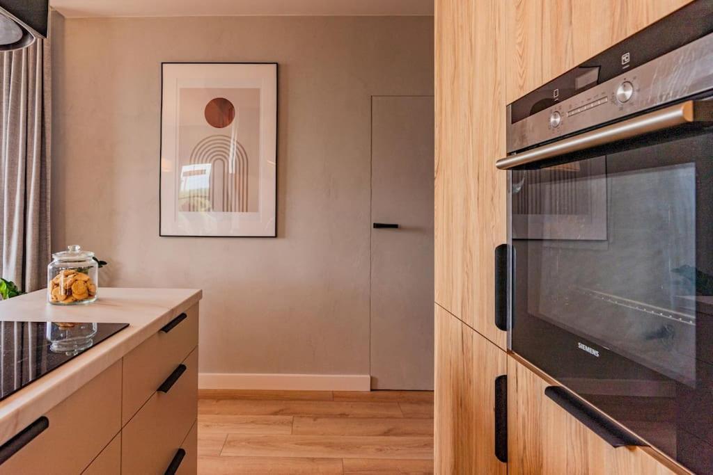 Apartament Na Grabiszynskiej วรอตซวาฟ ภายนอก รูปภาพ