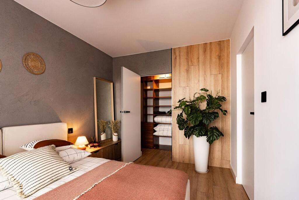 Apartament Na Grabiszynskiej วรอตซวาฟ ภายนอก รูปภาพ