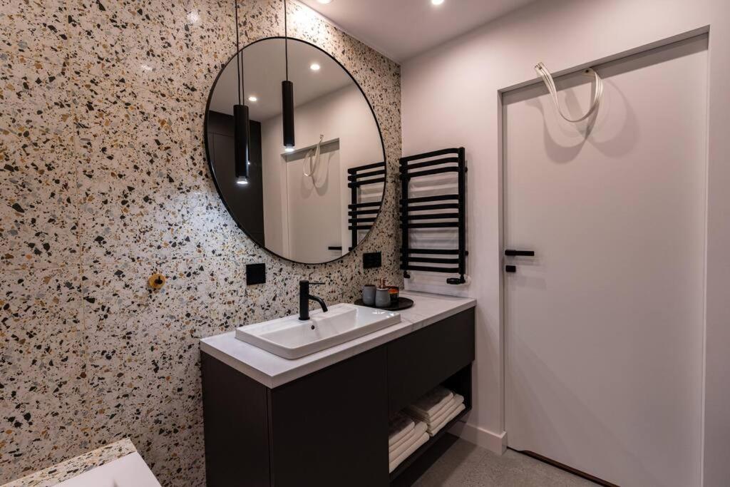 Apartament Na Grabiszynskiej วรอตซวาฟ ภายนอก รูปภาพ