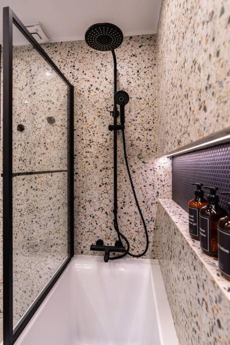 Apartament Na Grabiszynskiej วรอตซวาฟ ภายนอก รูปภาพ